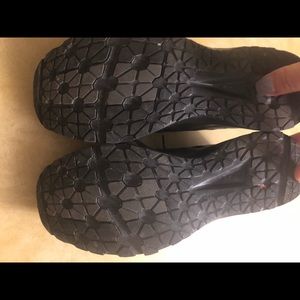 INVO Cross Training sneakers